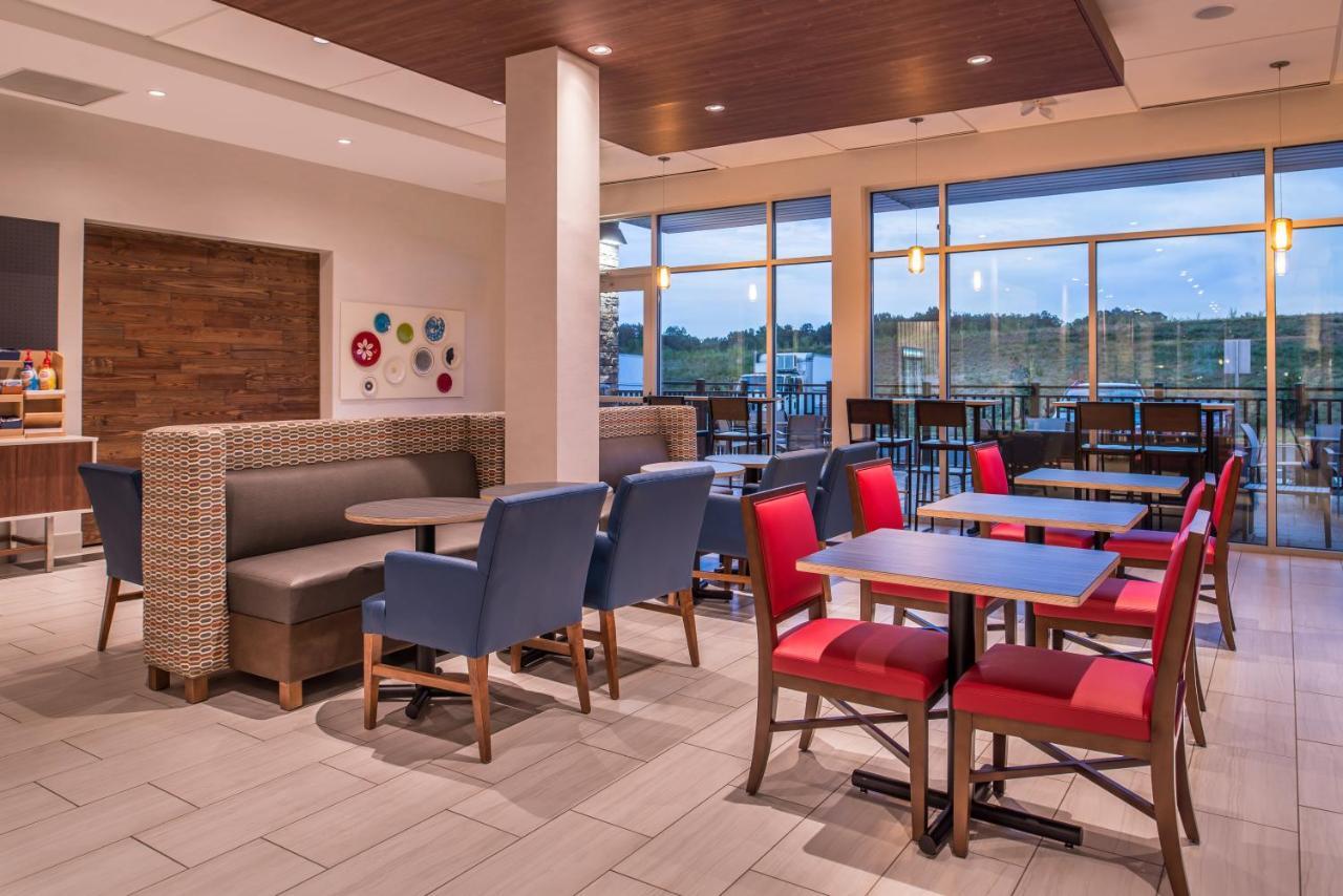 Holiday Inn Express & Suites Farmville By Ihg Esterno foto