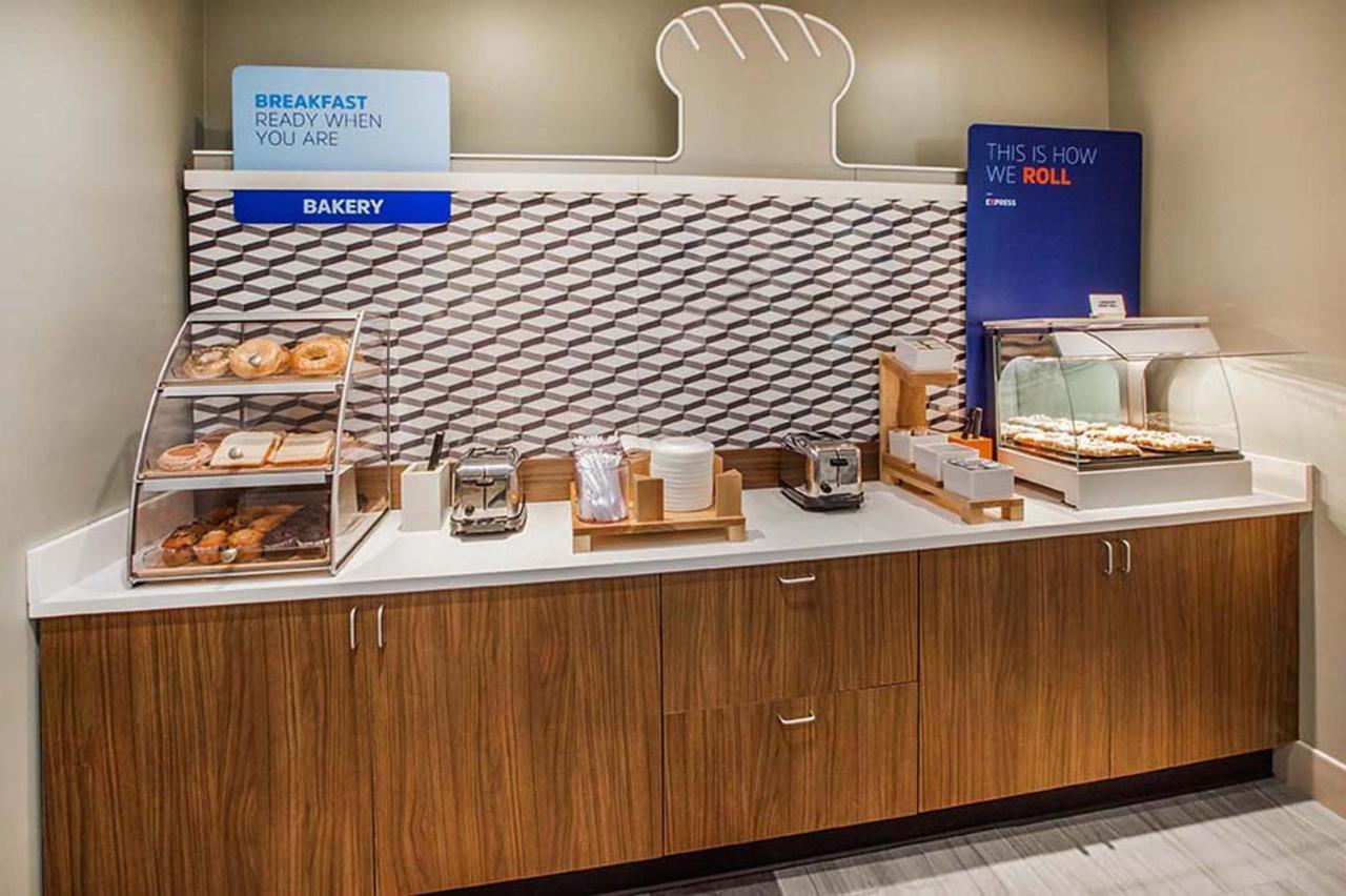 Holiday Inn Express & Suites Farmville By Ihg Esterno foto