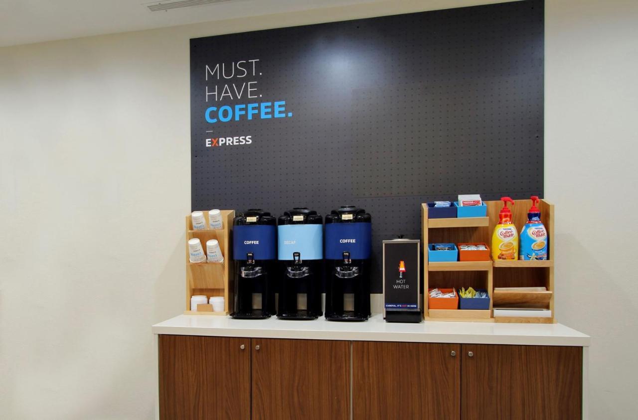 Holiday Inn Express & Suites Farmville By Ihg Esterno foto